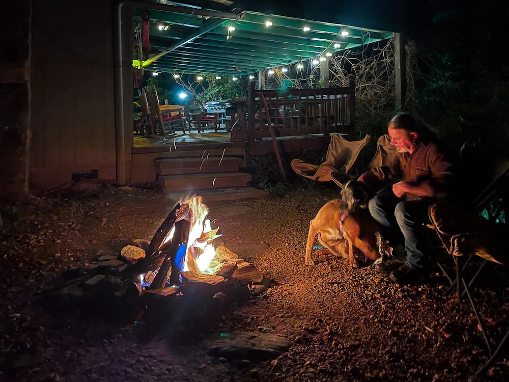 Bear Creek Lodge and Cabins in Helen Ga - Pet Friendly, River on Property, Walking Distance to downtown Helen