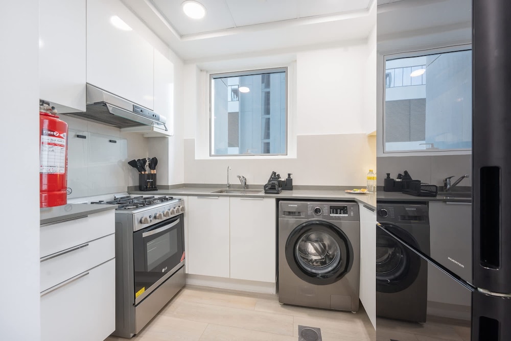 Sophisticated 1 Bedroom Apartment in Bloom Tower B