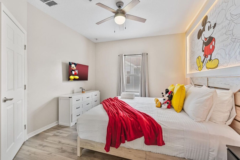 Luxury 4bdr House Gated Community Near Disney 181