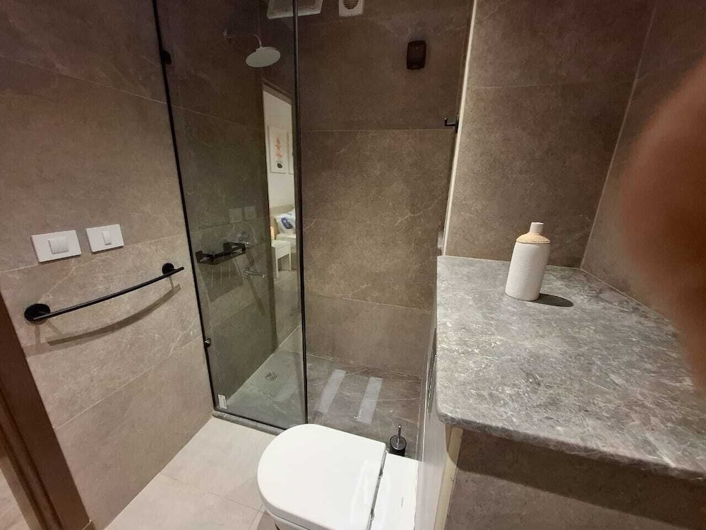Mynt Stay zed west Residence 2 bedroom E1E213
