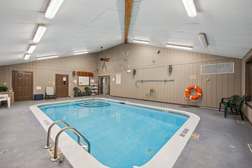 Peaceful Valley 72i - A Cozy Mountain Retreat 2 Bedroom Townhouse by The Summit at Gore Mountain