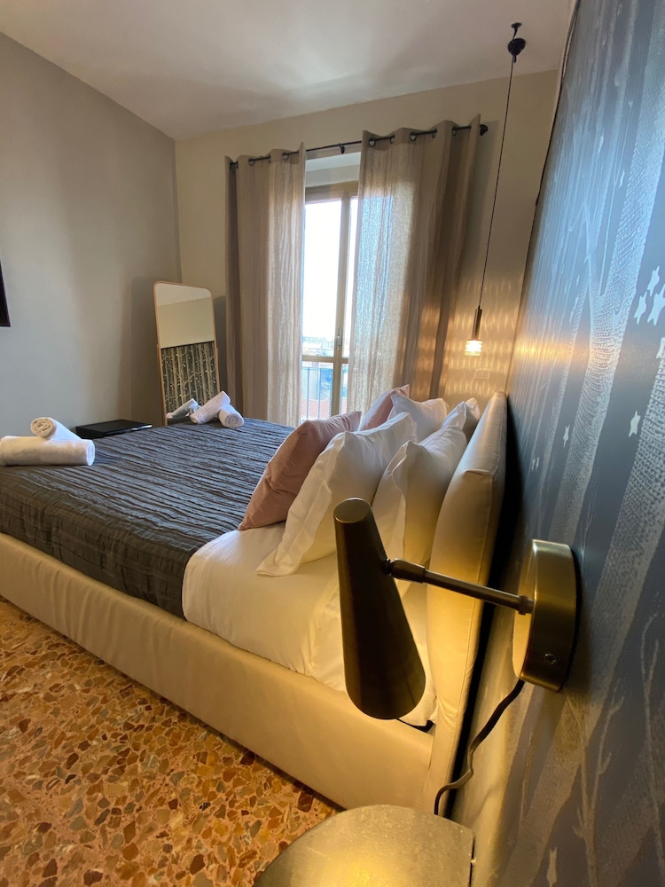 Cavour Urban Rooms
