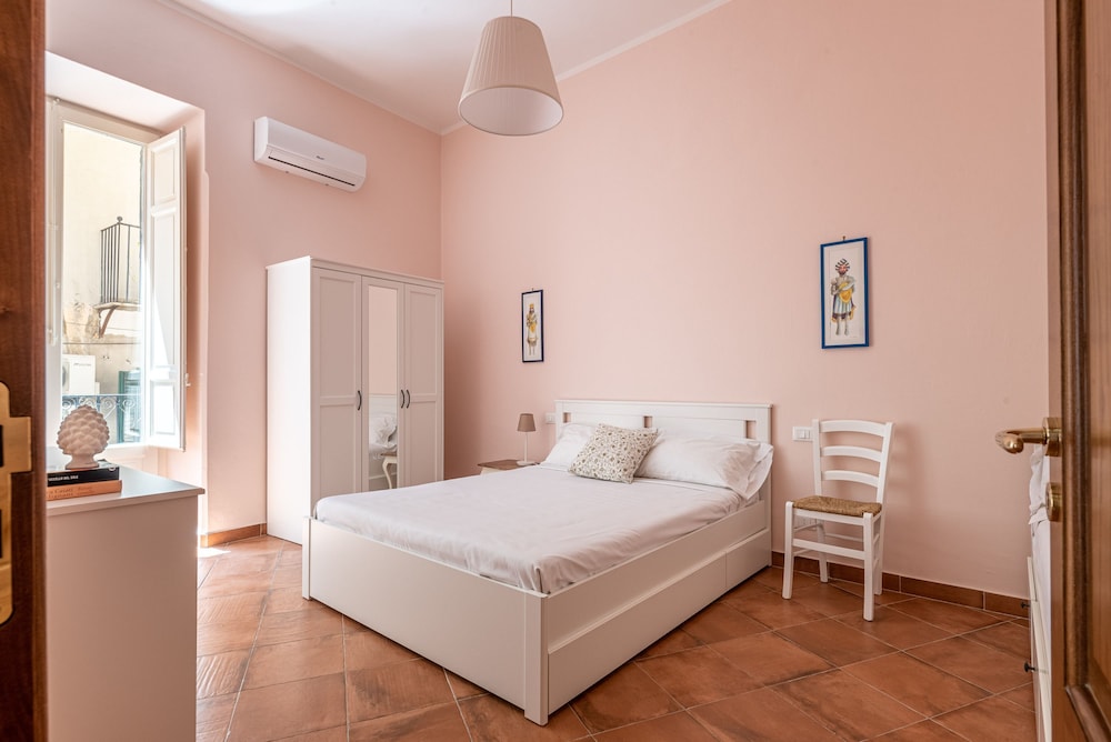 Il Cortile Degli Aragonesi