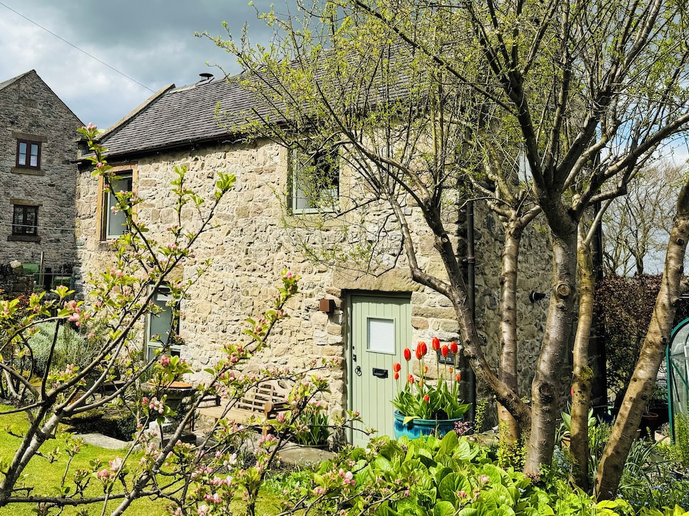 Tor Barn