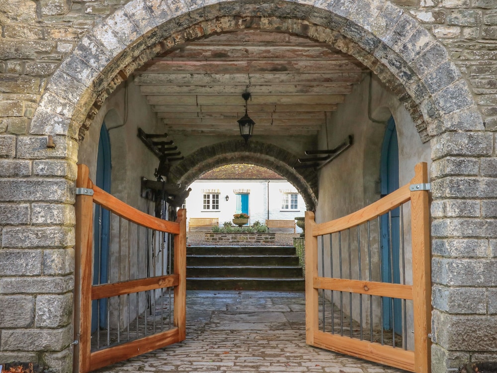 The Old Carriage Court