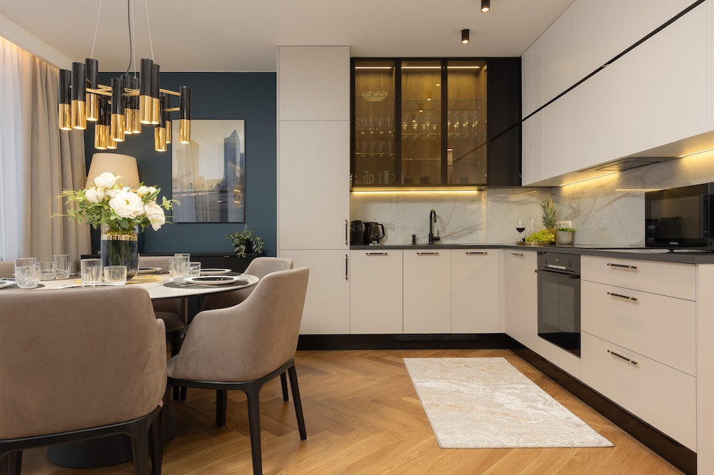 Blue Moon Residence by Renters Prestige view 3