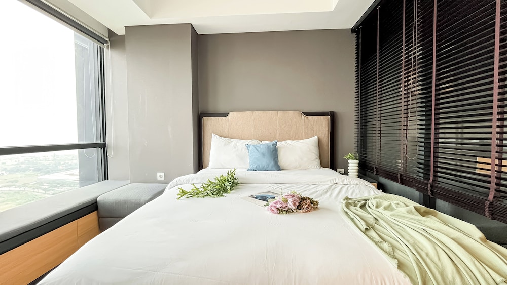 Urban Industrial Touch 1Br Apartment At The Smith Alam Sutera