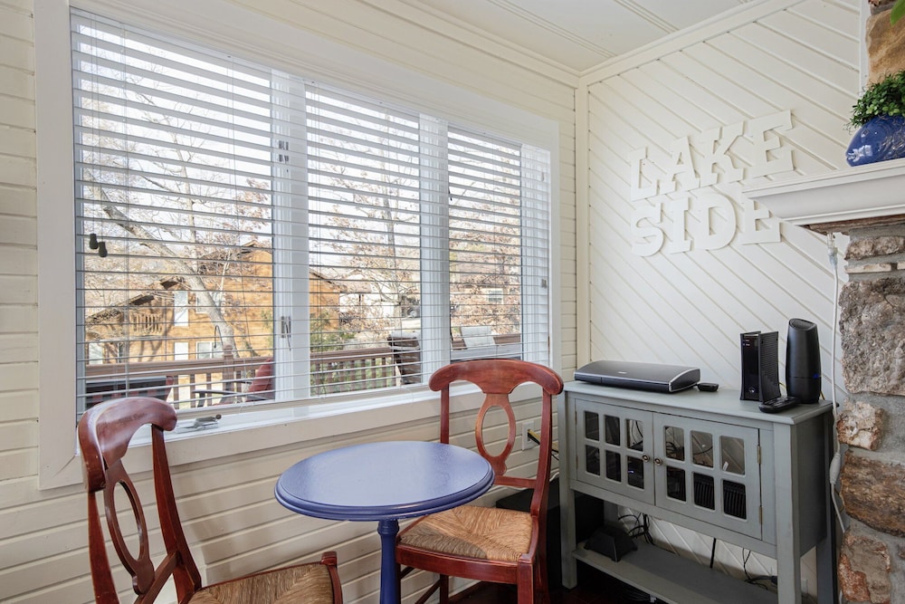 Lakefront Oasis With Skylights & Covered Boat Slip For Extra Adventure