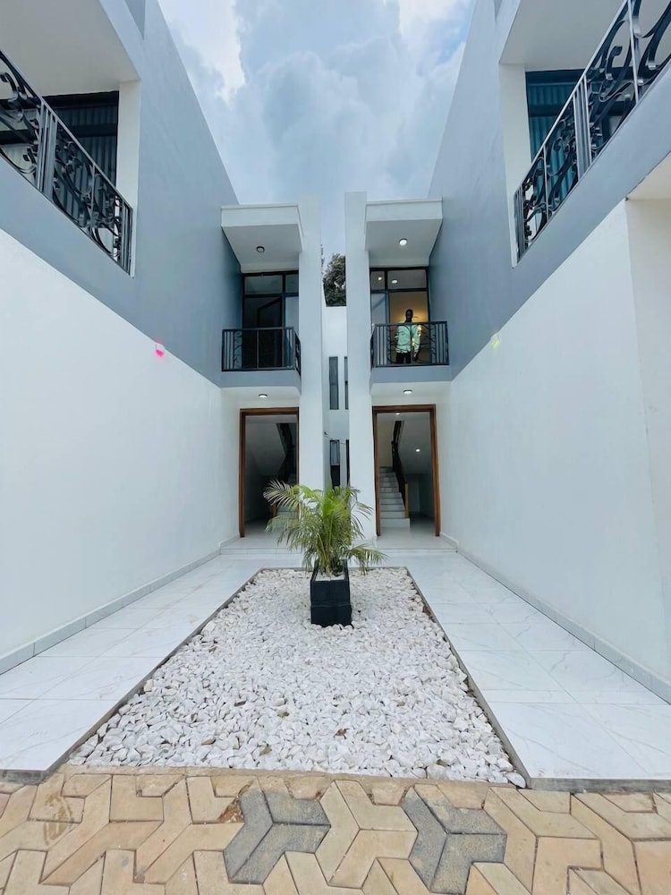 Iwabo Apartments