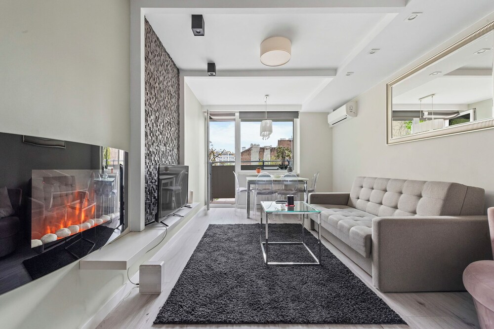 RentPlanet - Apartament na Śródmieściu