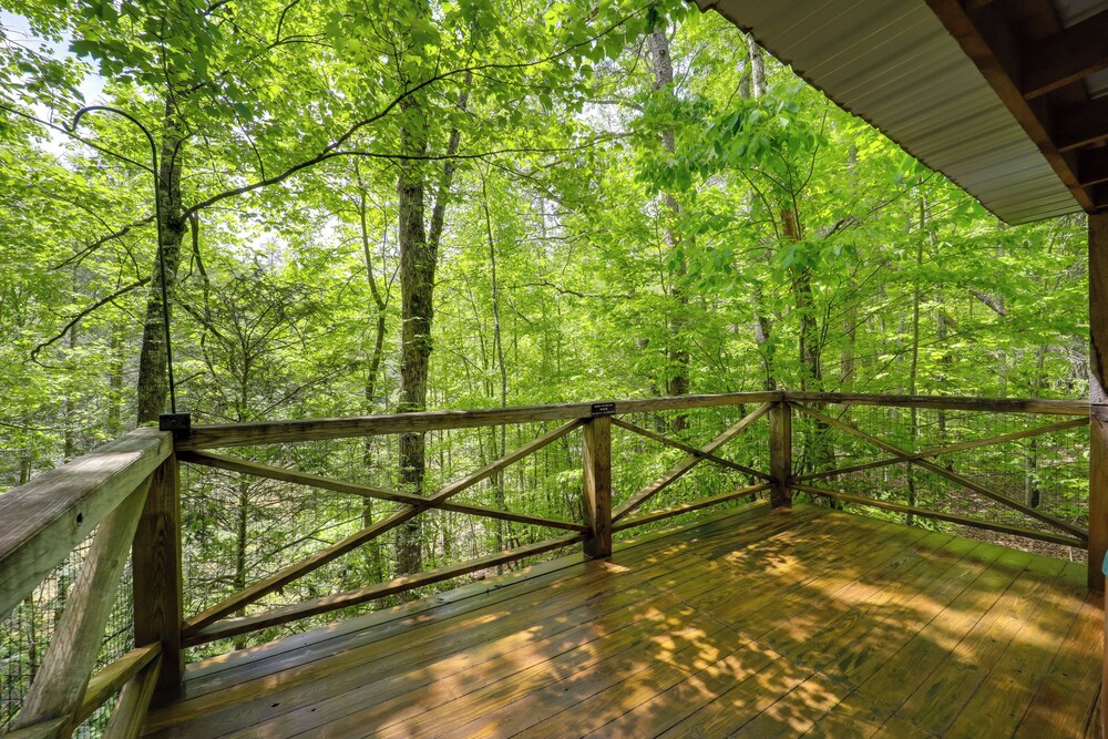 Hike, Soak & Unwind in Nature: Blue Ridge Cabin