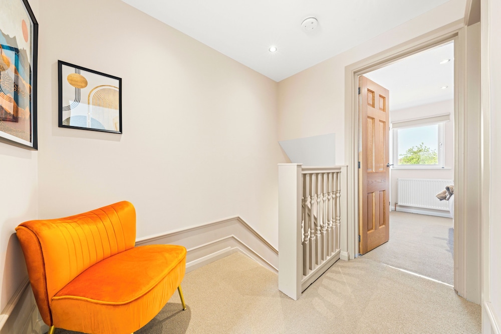 Modern 3Bed Home Next To Glasgow Airport