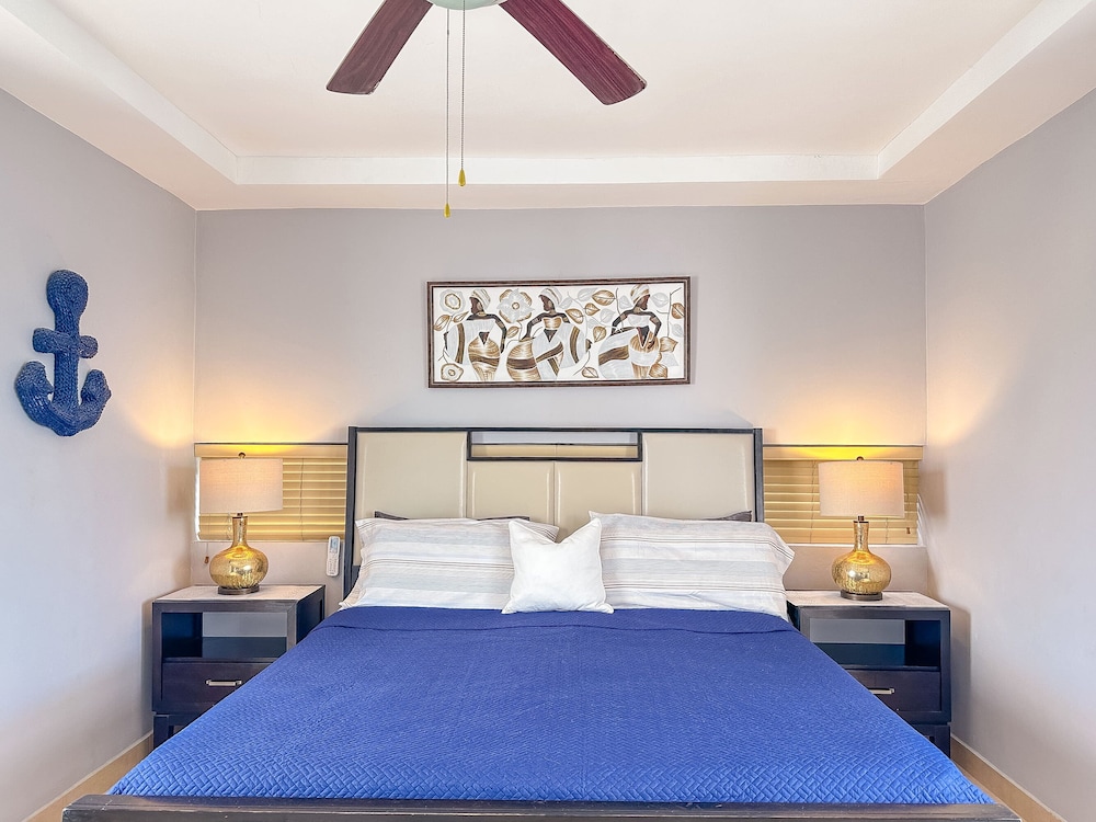 Luxury Vacation Rental Costa Hermosa view 3