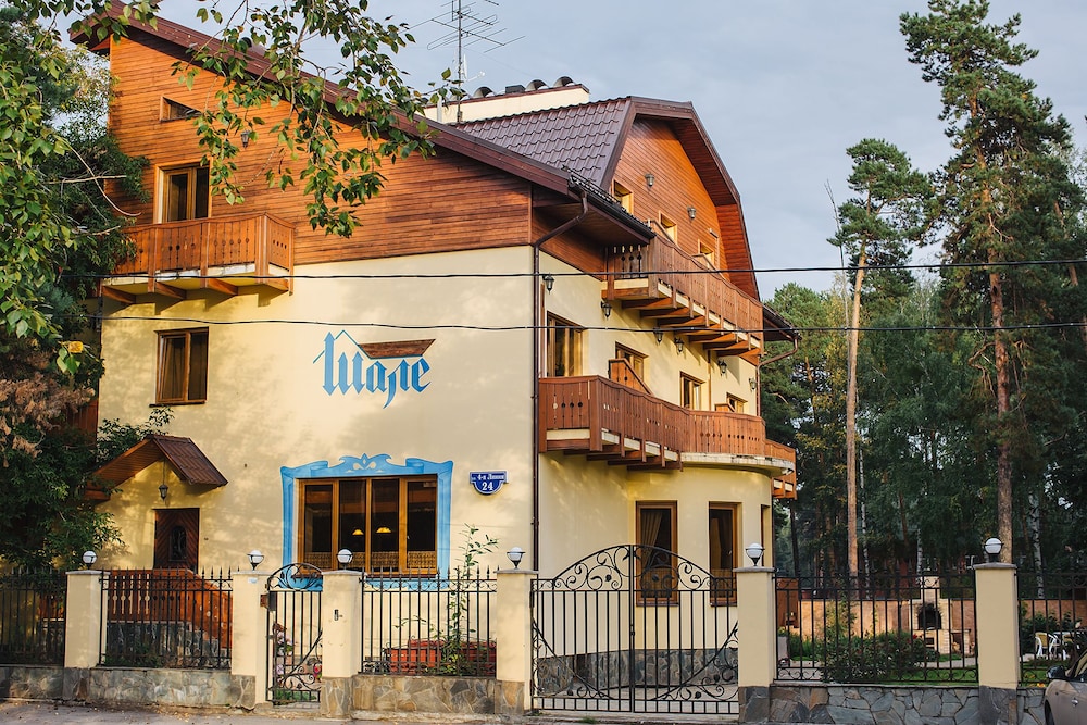 Hotel Shale