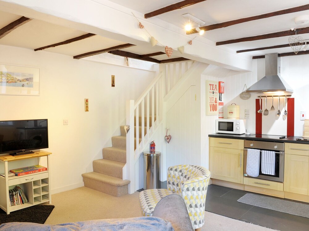 Hele Stone Cottage view 4