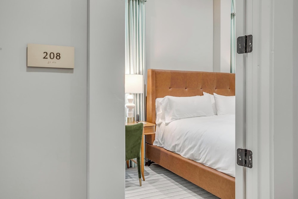 Nutt House Hotel