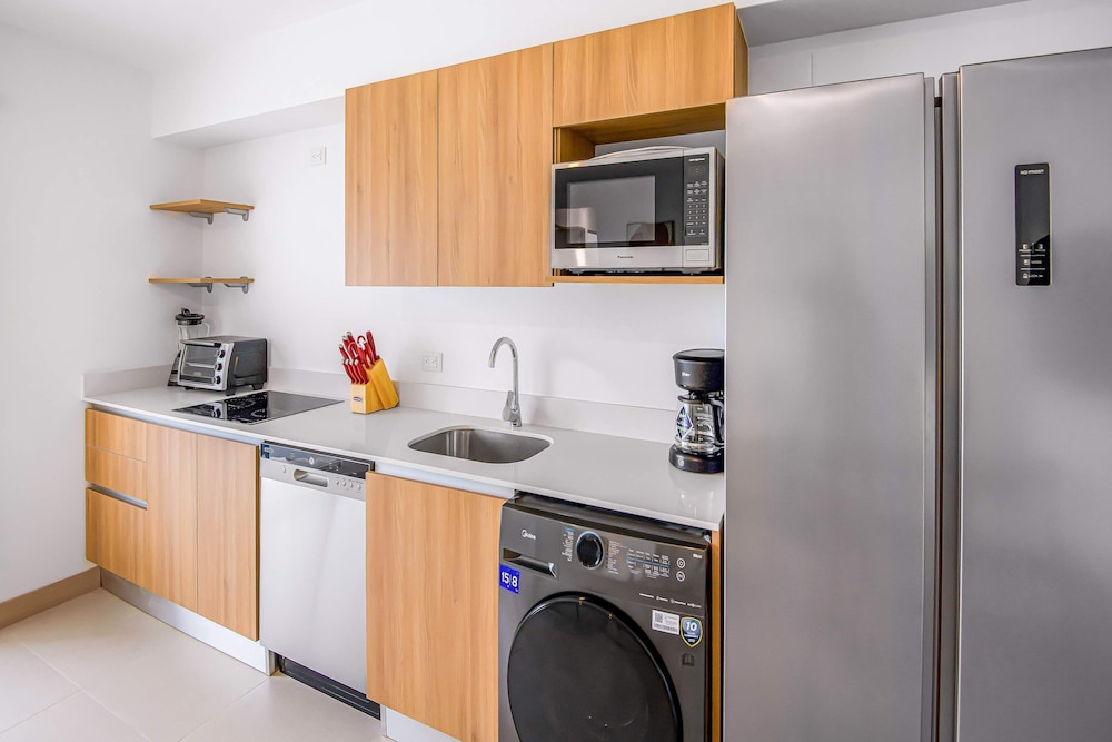 Upstay - Brand New Condo in Jaco 5mins to Beach