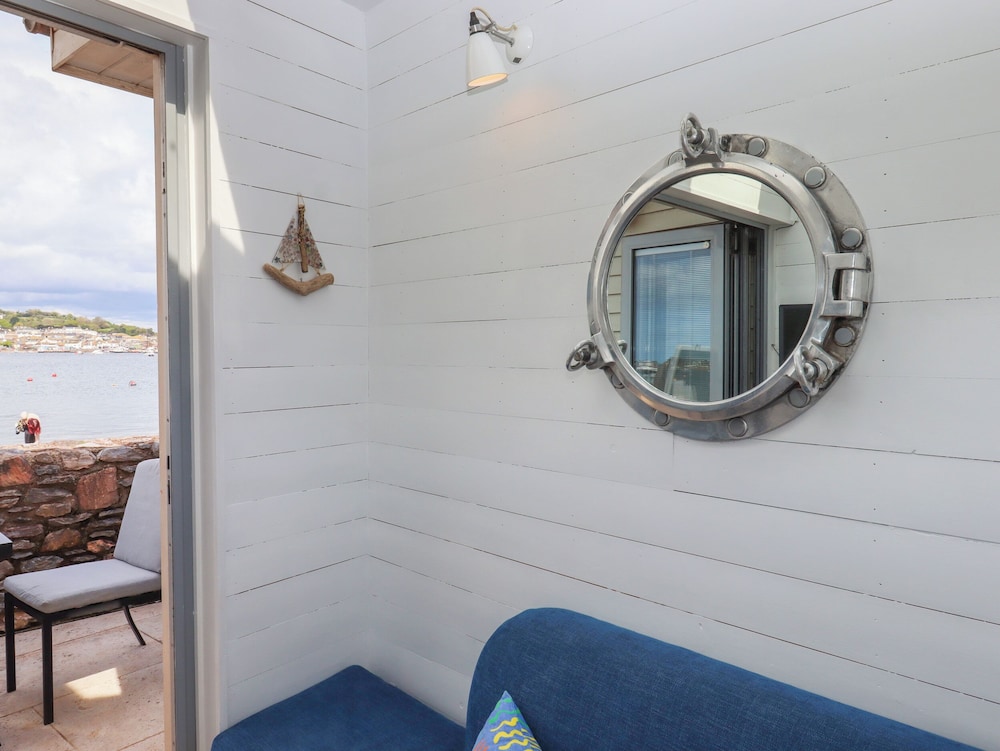 Beach Hut 5