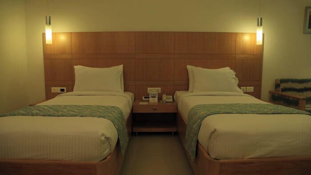 dhanalakshmi srinivasan hotels pvt ltd