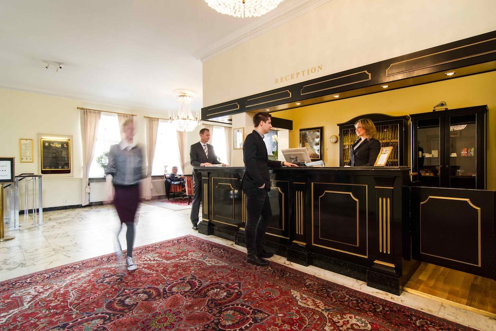 Mayfair Hotel Tunneln 4