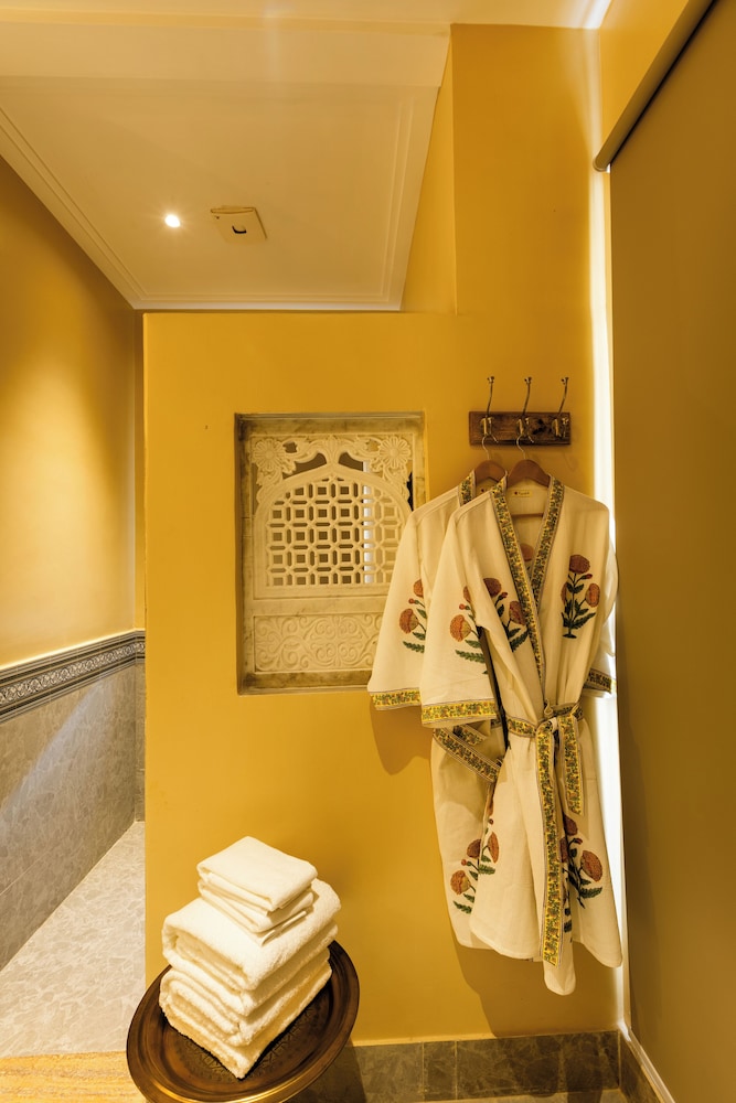DEV BAGH LUXURIOUS PRIVATE SUITES