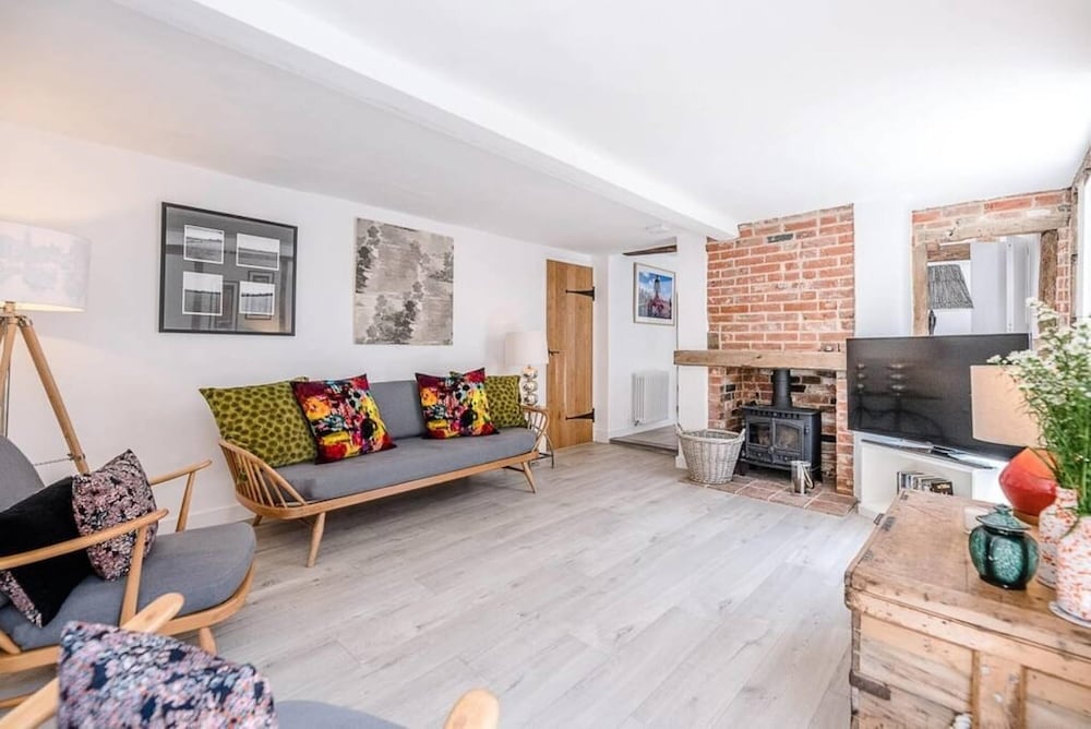 Hall Cottage Woodbridge Air Manage Suffolk view 4