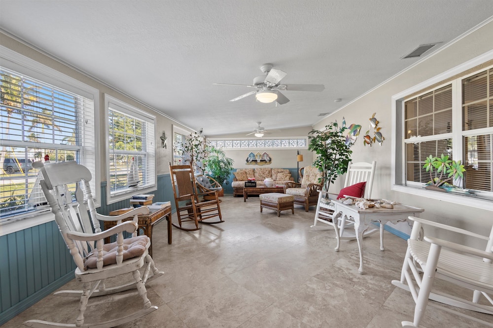 Ocean Song House