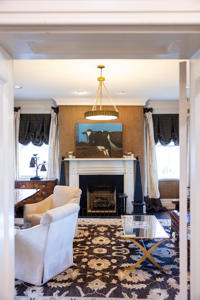 Inn at Willow Grove
