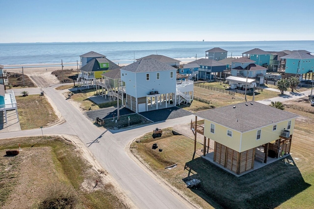 After Dune Delight 3 Bedroom Home by RedAwning view 2