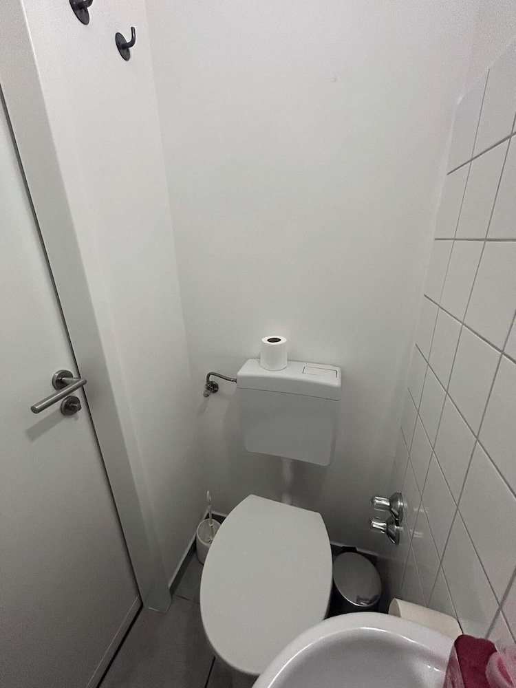 2-Rent Group Hostel Apartments SEN14
