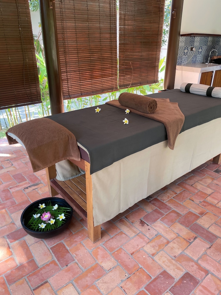 Phoum Chaufea Resort