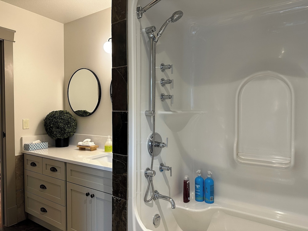 Solara Corner Suite-Pool & Hot Tub & Spa