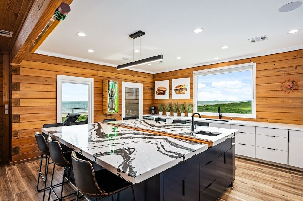 The Coppertone House 6 Bedroom Home