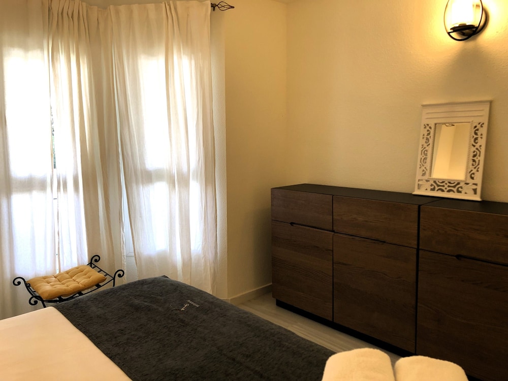 Poolside Holiday Dream 3 Bedroom F-3