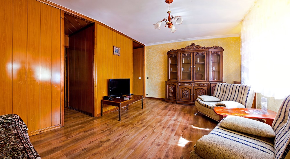 Lessor Apartments