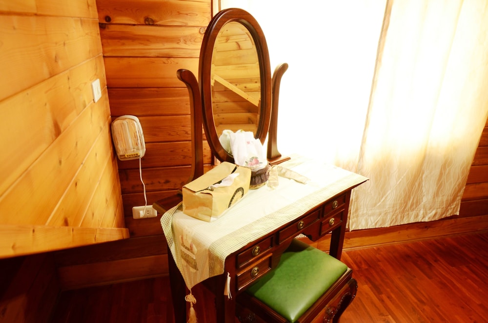 Hsinchu Emei Canadian WoodHouse Homestay