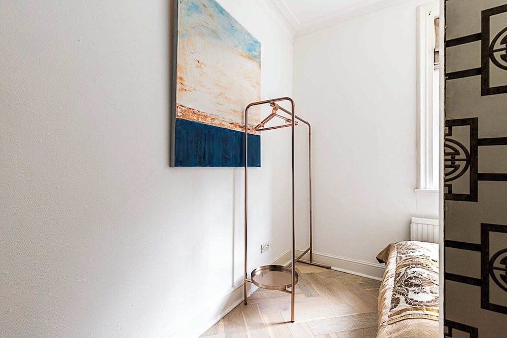 Stylish Buckingham Apartment Victoria