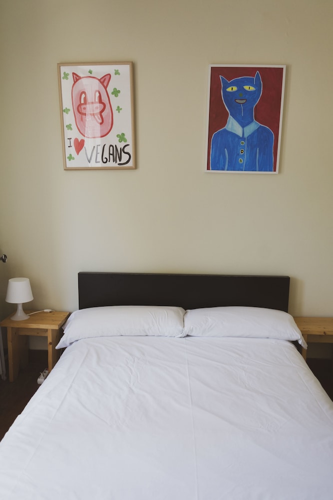 San Sebastian Vacations - Urban House Hostel - Property Image 16