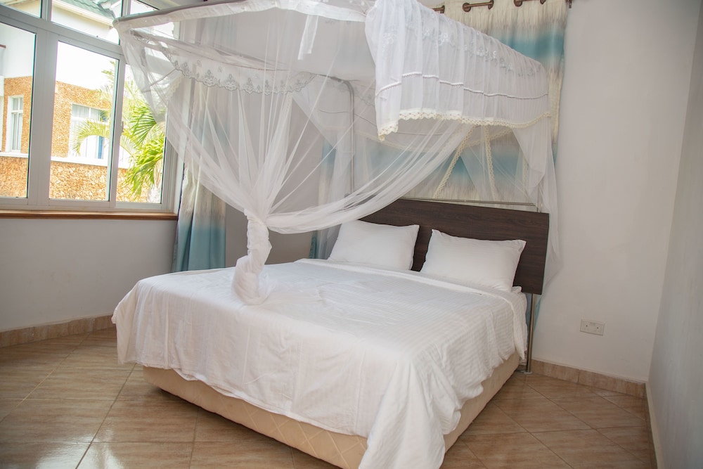 Charming 3 Bedroom House in Diani Beach view 4