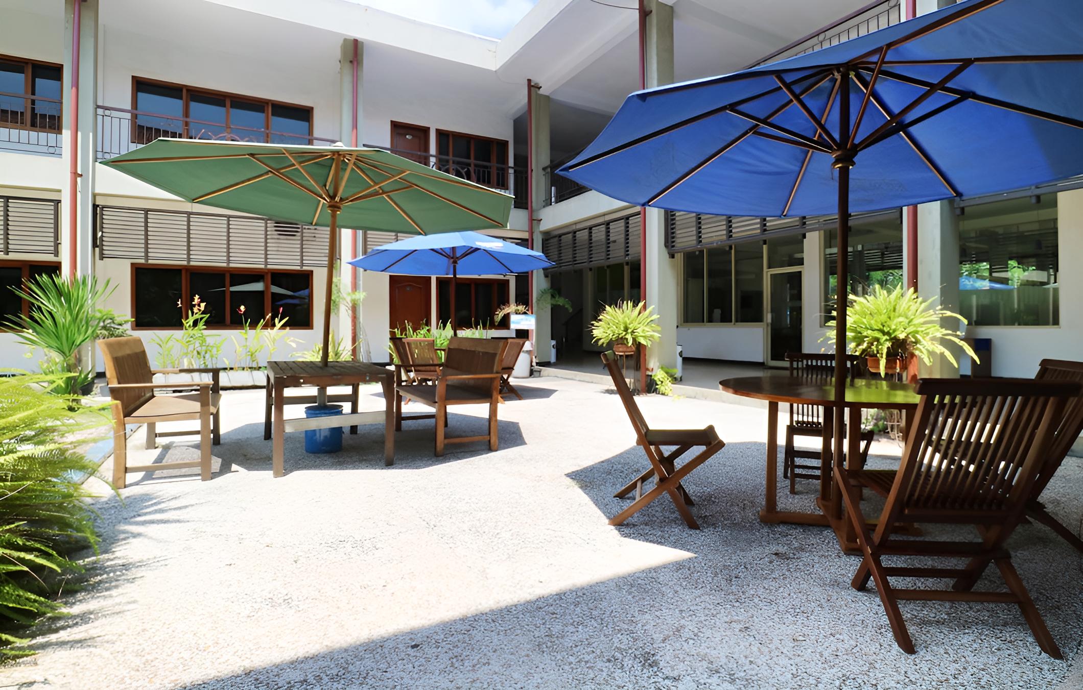 Hotel Pacific