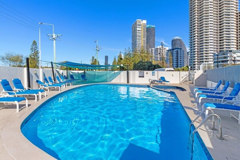 Broadbeach Blvd Apartment