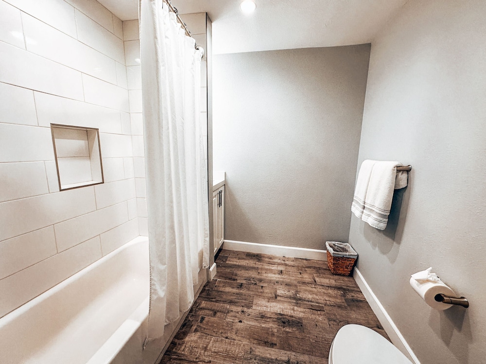 The Yucca Hotel- Entire Boutique Buyout