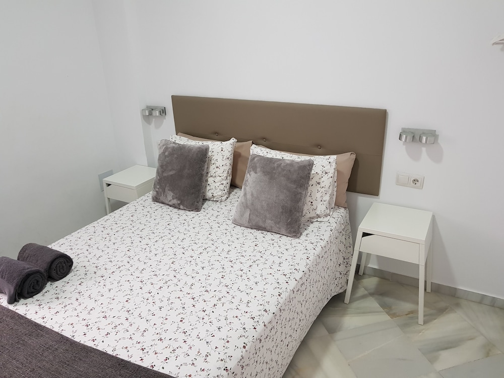 Fan Rooms Duquesa