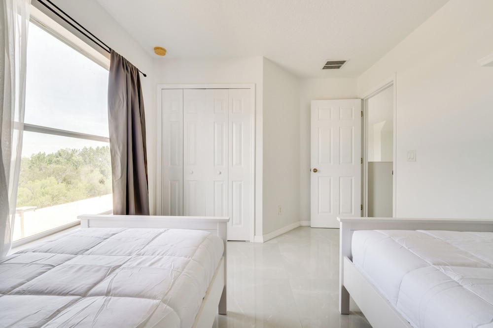 Kissimmee Resort-style Home: Close to Shops & Eats