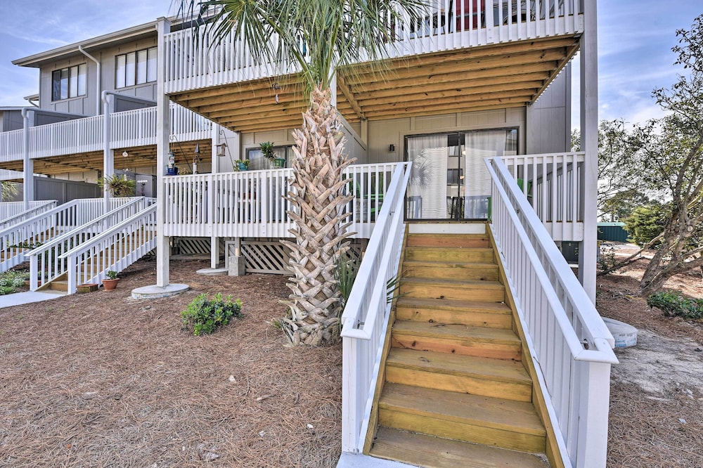 Relaxing Harbor Island Condo: Walk to the Beach! view 5