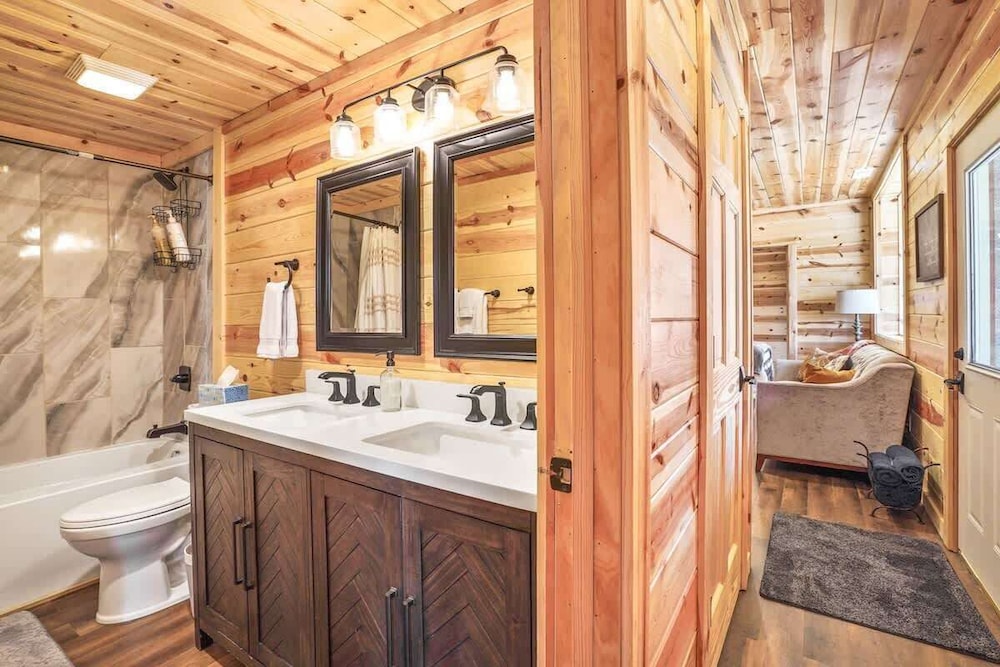 Fern Woods A Modern Take on Hocking Hills Cabins