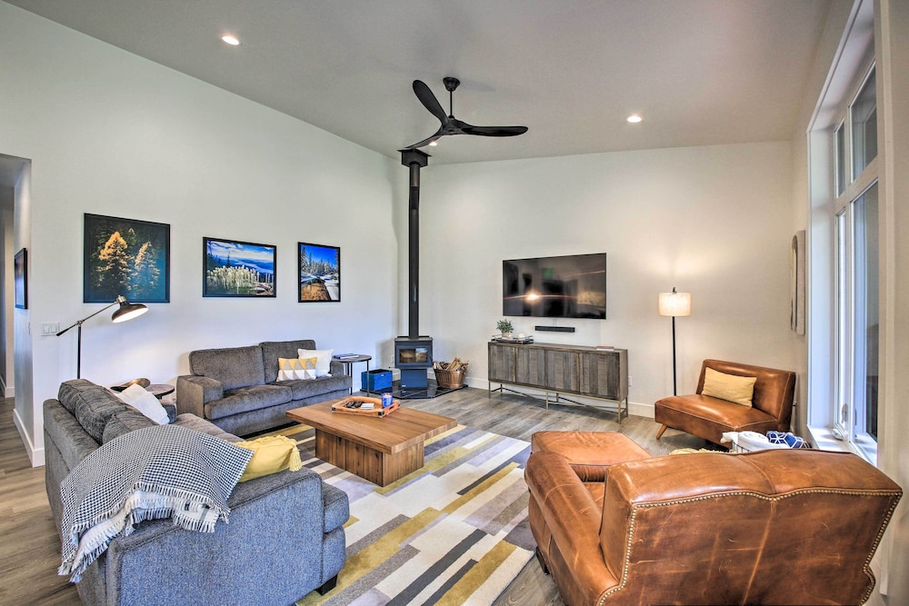 Elegant Priest Lake Townhome  1 Mi From Lake - Property Image 20