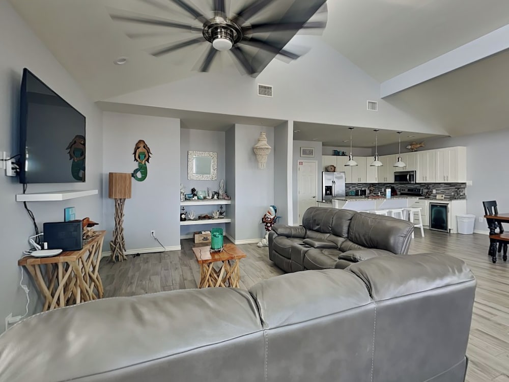La Sirena by Silver Sands Vacation Rentals