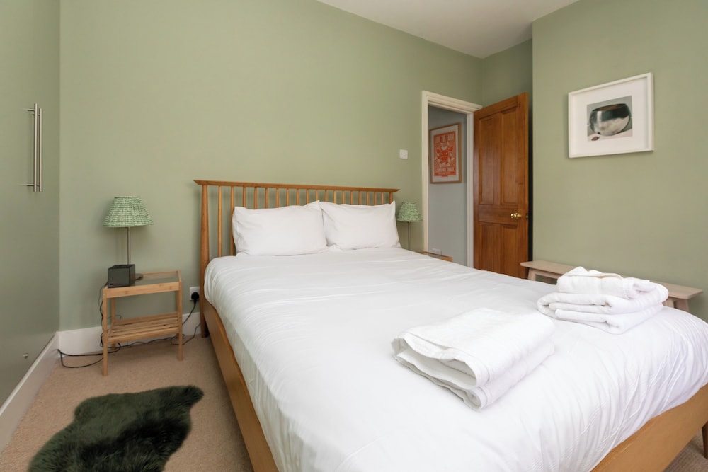 Beautiful & Cosy 2BD House - Southwark