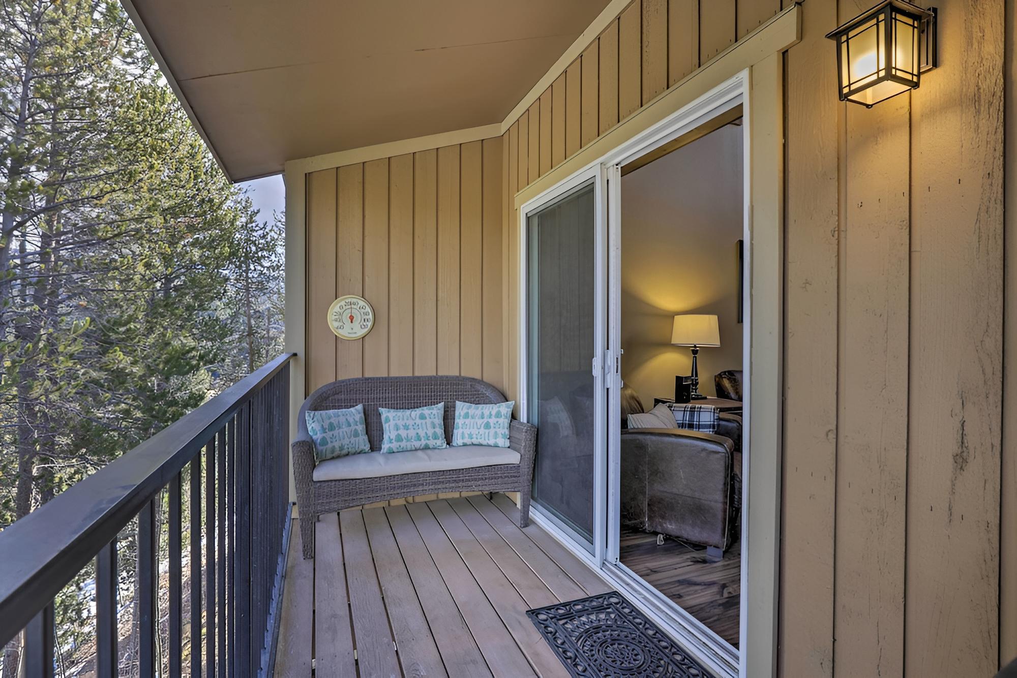Winter Park Condo w/ Grill, Shuttle to Downtown! view 3